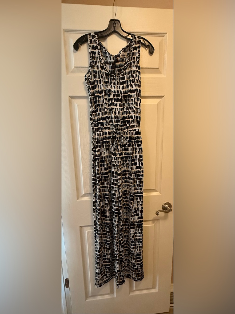 Calvin Klein Women’s size 2 Black and White Printed Jumpsuit